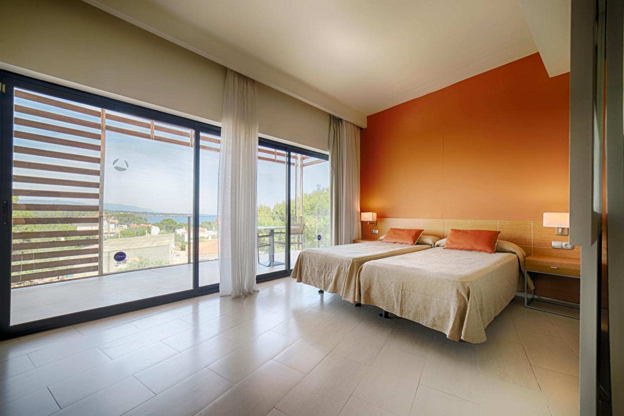 Ohtels Les Oliveres El Perello  Екстер'єр фото